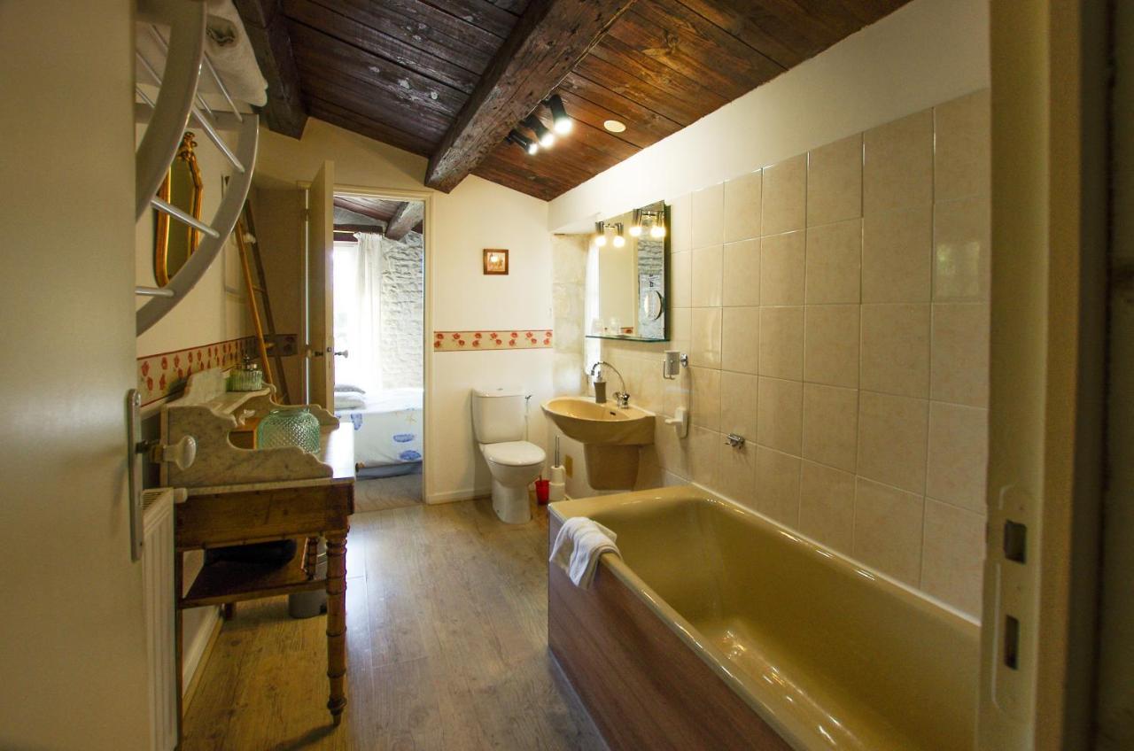 Dompierre-sur-Mer Logis Saint Leonard B&B 외부 사진