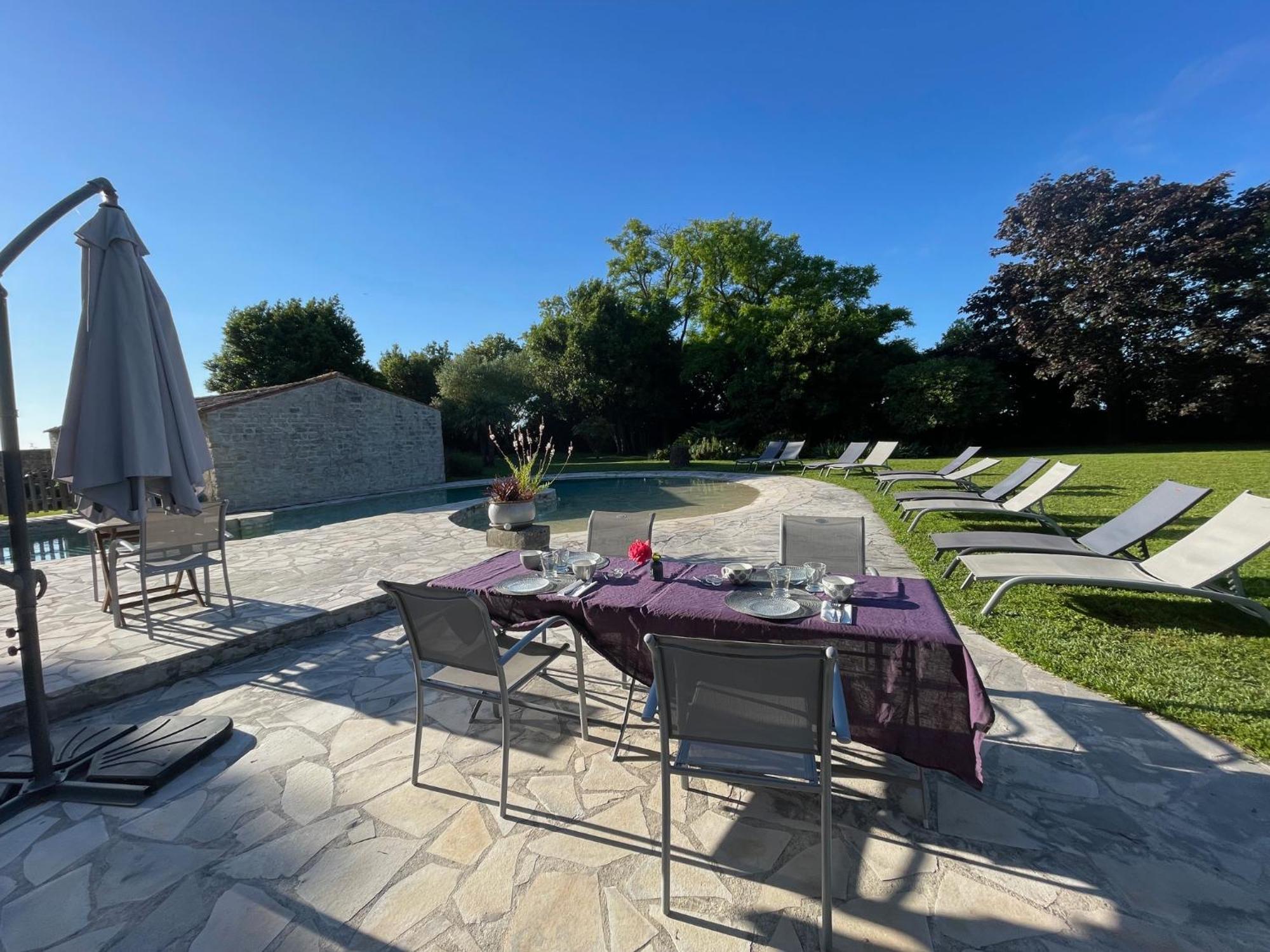 Dompierre-sur-Mer Logis Saint Leonard B&B 외부 사진