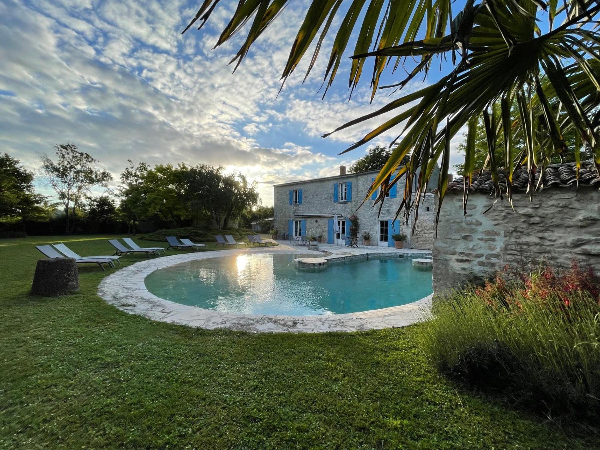 Dompierre-sur-Mer Logis Saint Leonard B&B 외부 사진